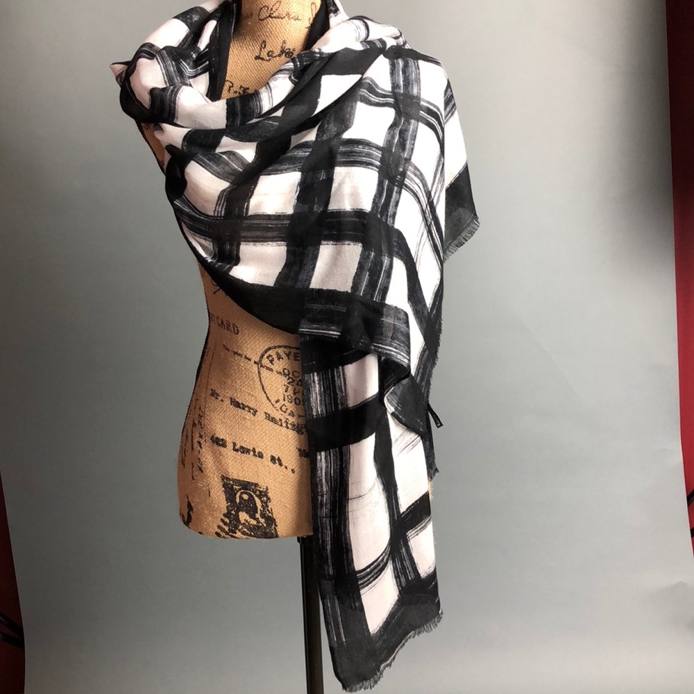 Talbots Scarf - Black & White